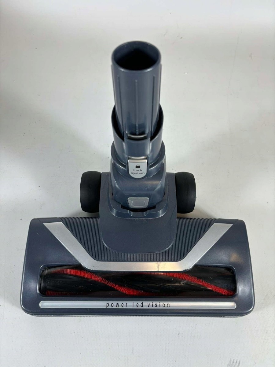 0629f59f578d9e7cc7f7f6cc6104dee3